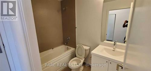 Ph15 - 2550 Simcoe Street, Oshawa (Windfields), ON - Indoor Photo Showing Bathroom