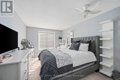 29 Ullswater Crescent, London, ON - Indoor Photo Showing Bedroom