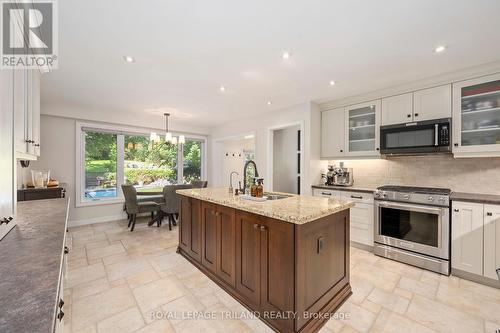 29 Ullswater Crescent, London, ON - Indoor Photo Showing Kitchen With Upgraded Kitchen