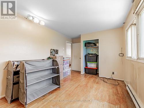 20 Glendower Circuit, Toronto (L'Amoreaux), ON - Indoor