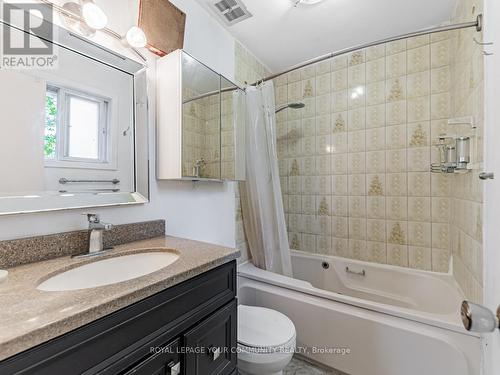 20 Glendower Circuit, Toronto (L'Amoreaux), ON - Indoor Photo Showing Bathroom