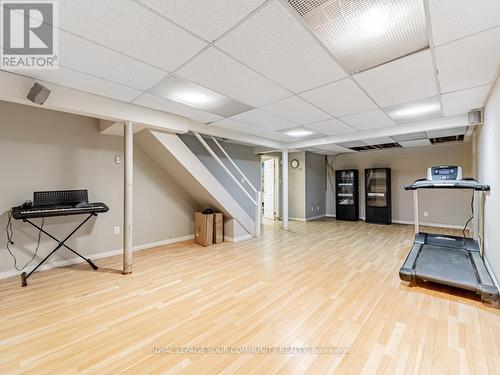 20 Glendower Circuit, Toronto (L'Amoreaux), ON - Indoor