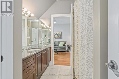 39 Leader Court, Erin (Hillsburgh), ON - Indoor Photo Showing Bathroom