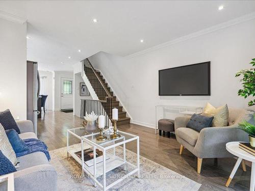 13 Unity Rd, Toronto, ON - Indoor Photo Showing Living Room