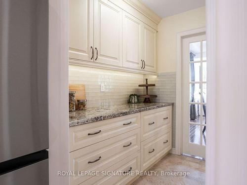 12 Coakwell Dr, Markham, ON - Indoor Photo Showing Kitchen