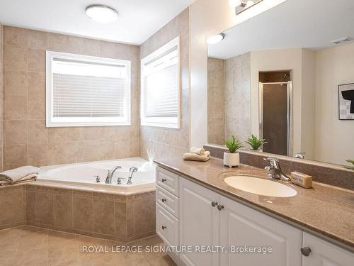 12 Coakwell Dr, Markham, ON - Indoor Photo Showing Bathroom