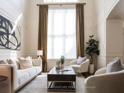 12 Coakwell Dr, Markham, ON - Indoor Photo Showing Living Room