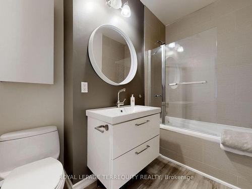 40 Balson Blvd, Whitchurch-Stouffville, ON - Indoor Photo Showing Bathroom