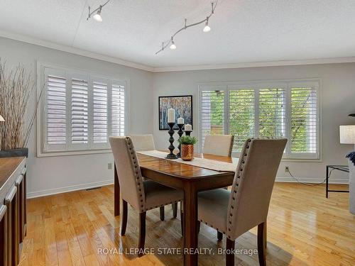 23-2120 Headon Rd, Burlington, ON - Indoor Photo Showing Dining Room