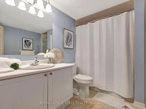 23-2120 Headon Rd, Burlington, ON - Indoor Photo Showing Bathroom