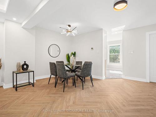 142-2440 Bromsgrove Rd, Mississauga, ON - Indoor Photo Showing Dining Room