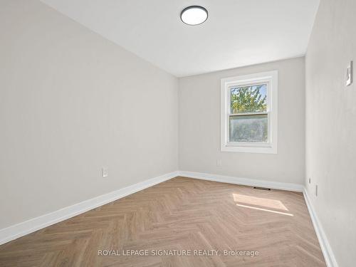 142-2440 Bromsgrove Rd, Mississauga, ON - Indoor Photo Showing Other Room