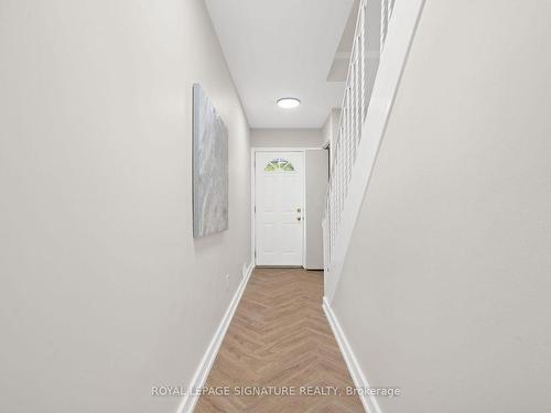 142-2440 Bromsgrove Rd, Mississauga, ON - Indoor Photo Showing Other Room