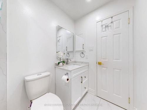 141 Harbourview Cres, Toronto, ON - Indoor Photo Showing Bathroom