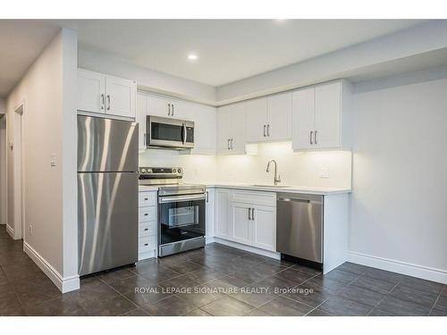 2B-38 Howe Dr, Kitchener, ON - Indoor Photo Showing Kitchen With Stainless Steel Kitchen With Upgraded Kitchen