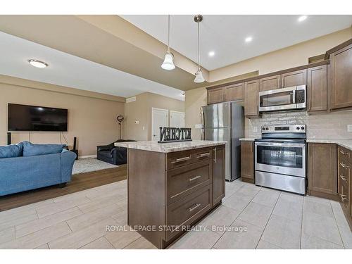 B-16 Prospect Ave, St. Catharines, ON - Indoor Photo Showing Kitchen