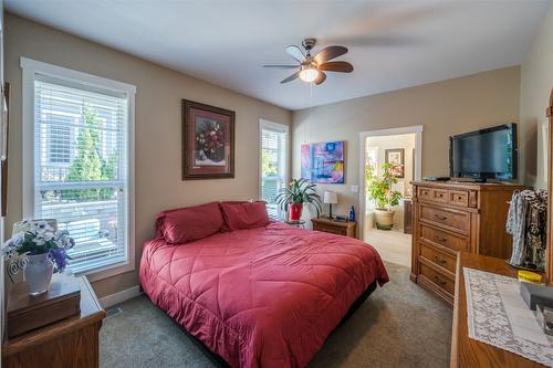 150-1675 Penticton Avenue, Penticton, BC - Indoor Photo Showing Bedroom