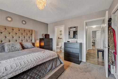 1715 Sonora Drive, Kelowna, BC - Indoor Photo Showing Bedroom