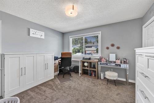 1715 Sonora Drive, Kelowna, BC - Indoor Photo Showing Office