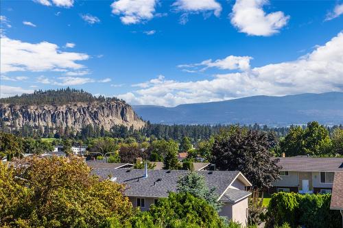 1715 Sonora Drive, Kelowna, BC - Outdoor With View