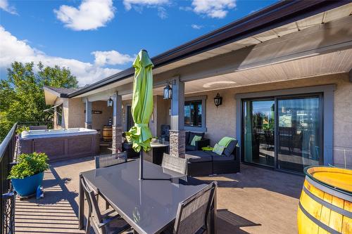 1715 Sonora Drive, Kelowna, BC - Outdoor With Deck Patio Veranda