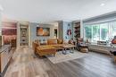 677 Drummond Court, Kelowna, BC  - Indoor Photo Showing Living Room 