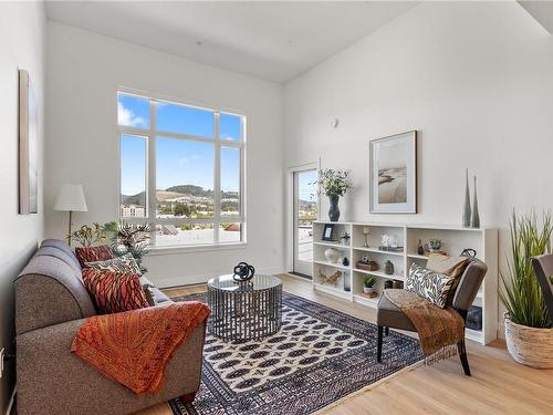 538-920 Reunion Ave, Langford, BC - Indoor Photo Showing Living Room