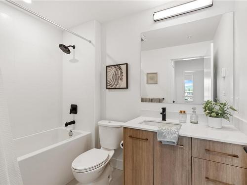 538-920 Reunion Ave, Langford, BC - Indoor Photo Showing Bathroom