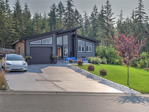 545 Mountain View Dr, Lake Cowichan, BC 