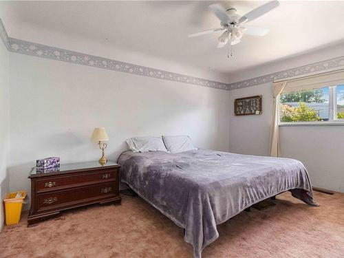 1268 Carnsew St, Victoria, BC - Indoor Photo Showing Bedroom