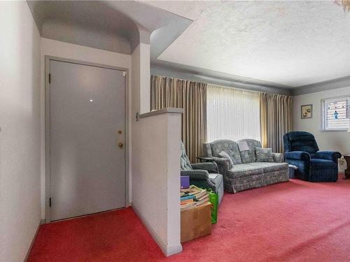 1268 Carnsew St, Victoria, BC - Indoor Photo Showing Living Room