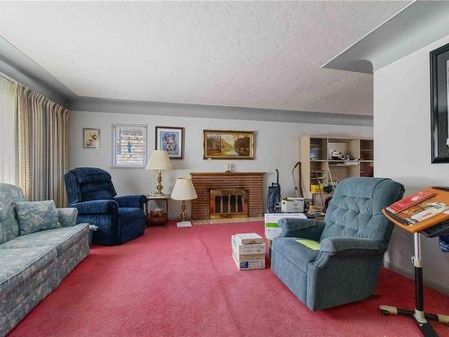 1268 Carnsew St, Victoria, BC - Indoor Photo Showing Living Room With Fireplace