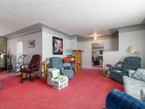 1268 Carnsew St, Victoria, BC - Indoor Photo Showing Living Room