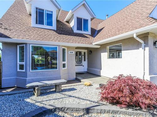 6286 Waterbury Rd, Nanaimo, BC 