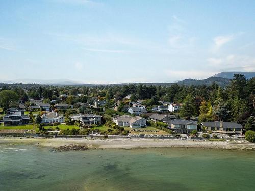 10208 Surfside Pl, Sidney, BC 