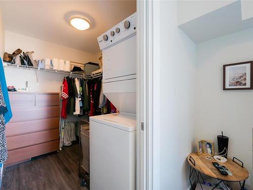 412-91 Chapel St, Nanaimo, BC - Indoor Photo Showing Laundry Room