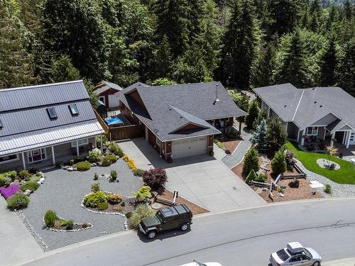 493 Mountain View Dr, Lake Cowichan, BC 