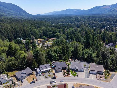 493 Mountain View Dr, Lake Cowichan, BC 