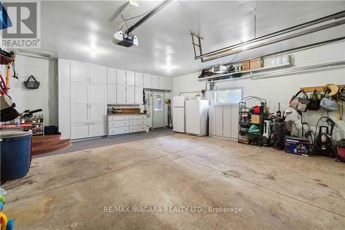 11 Brittany Court, St. Catharines, ON - Indoor Photo Showing Garage