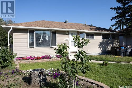 814 W Avenue N, Saskatoon, SK - Outdoor