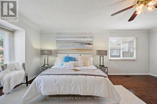 28 Saville Court, Markham (Bayview Fairway-Bayview Country Club Estates), ON - Indoor Photo Showing Bedroom