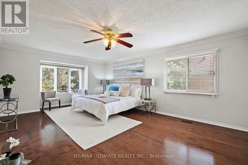 28 Saville Court, Markham (Bayview Fairway-Bayview Country Club Estates), ON - Indoor Photo Showing Bedroom