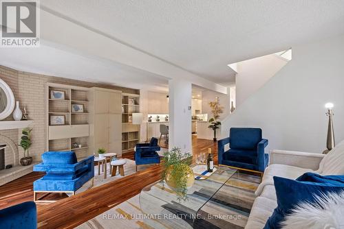 28 Saville Court, Markham, ON - Indoor Photo Showing Living Room With Fireplace