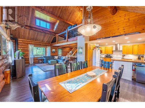 2346 Blaeberry Road, Golden, BC - Indoor Photo Showing Dining Room