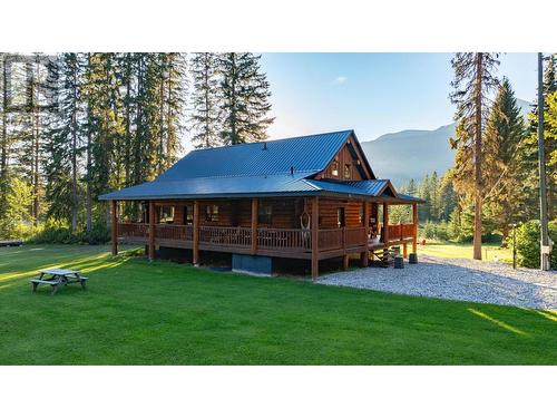 2346 Blaeberry Road, Golden, BC - Outdoor With Deck Patio Veranda