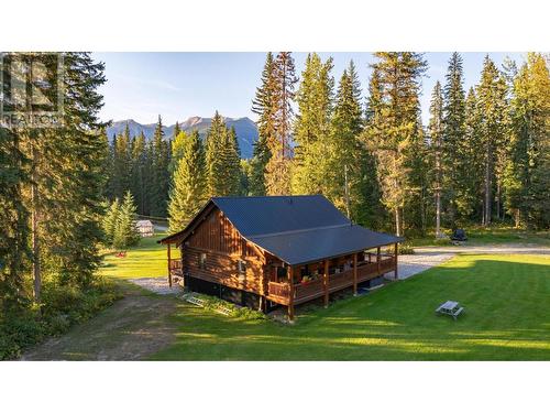 2346 Blaeberry Road, Golden, BC - Outdoor