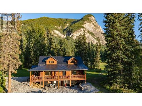 2346 Blaeberry Road, Golden, BC - Outdoor