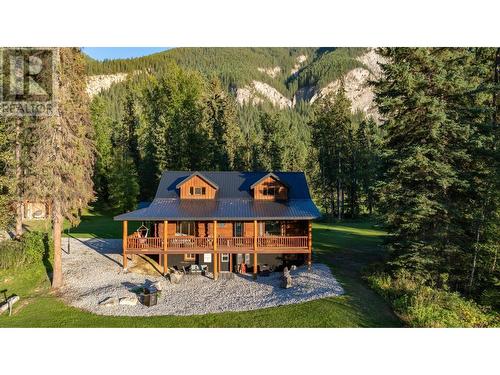 2346 Blaeberry Road, Golden, BC - Outdoor