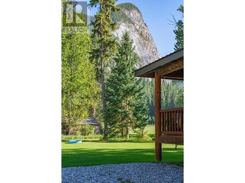 2346 Blaeberry Road, Golden, BC - Outdoor