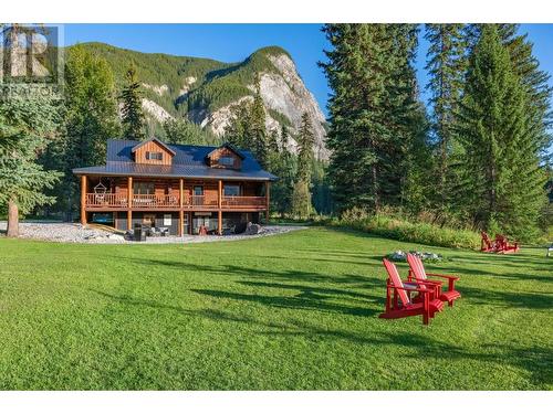 2346 Blaeberry Road, Golden, BC - Outdoor